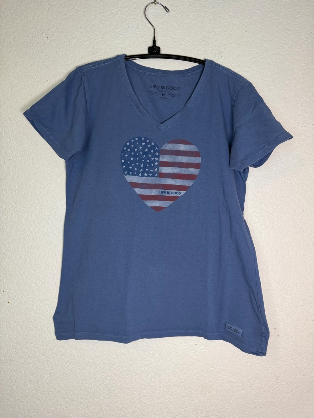 Life Is Good Crusher V-Neck Short Sleeve Tee w/ Love ❤️ American Flag, M